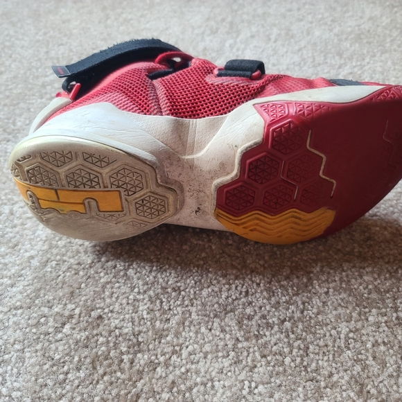 Nike Lebron Soldier 9 size 7 - Picture 5 of 7